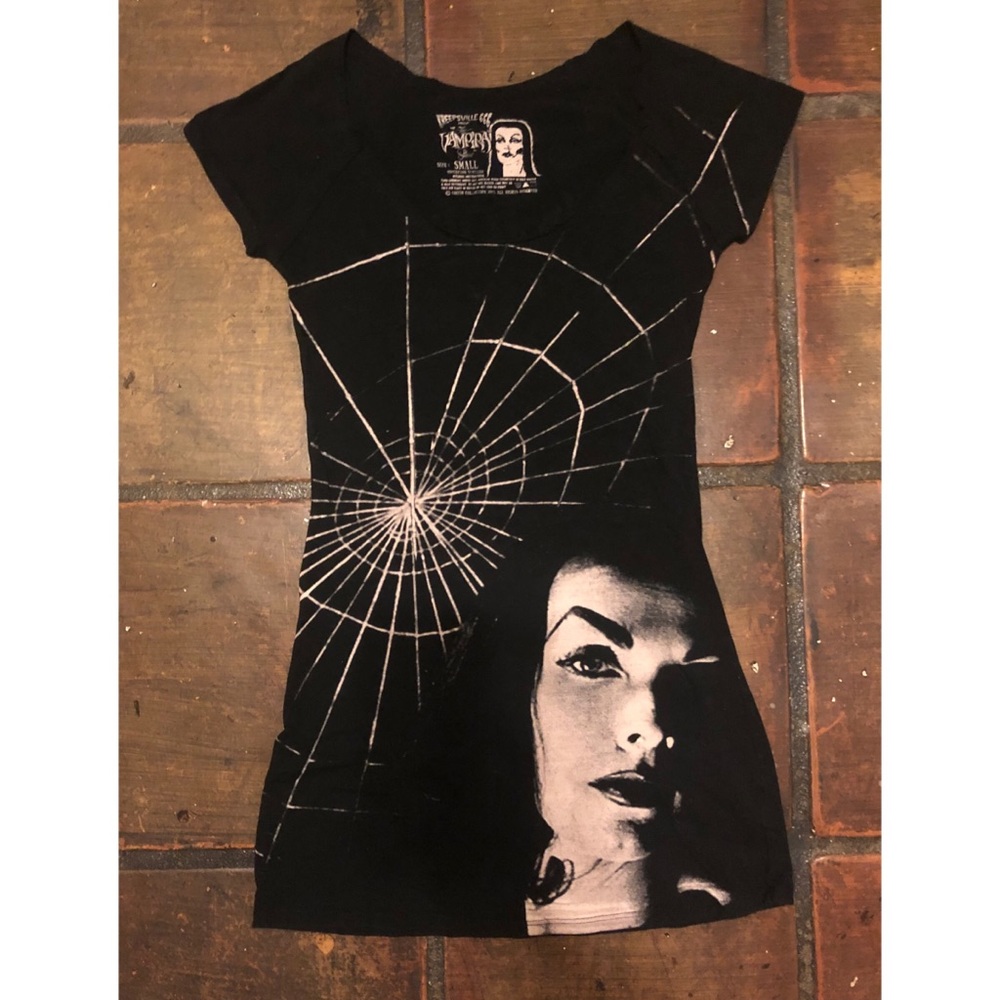 Vampira Women’s Tee Shirt by Kreepsville 666